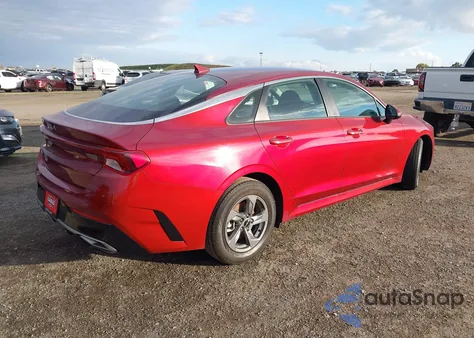 2022 Kia K5 Lxs z USA, uszkodzony, nr VIN 5XXG14J28NG093942